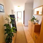 Marko - One Bedroom Apartmán Novi Vinodolski