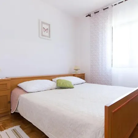 Marko - One Bedroom *